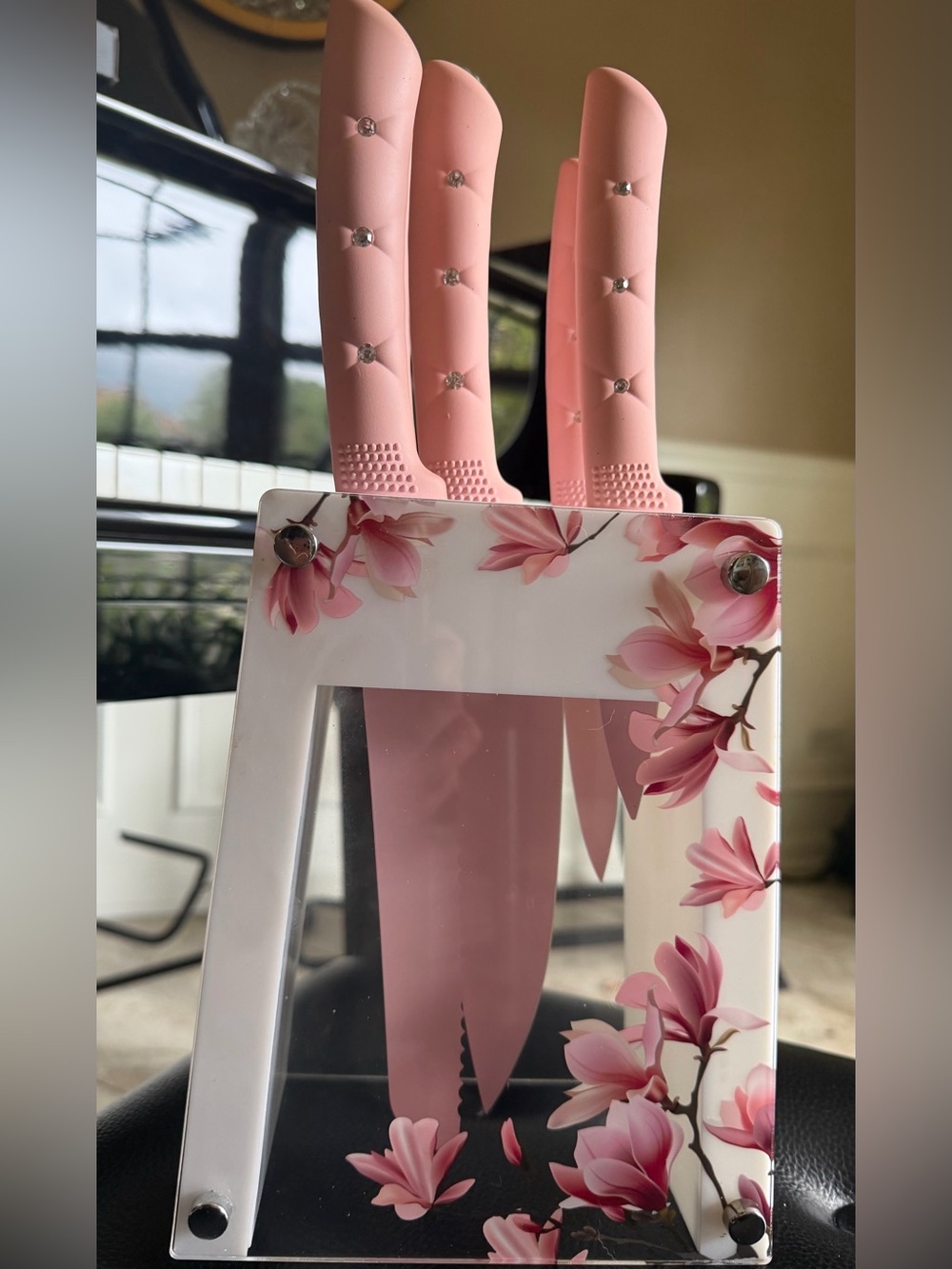 5 piece non stick knife set in pink with rhinestones